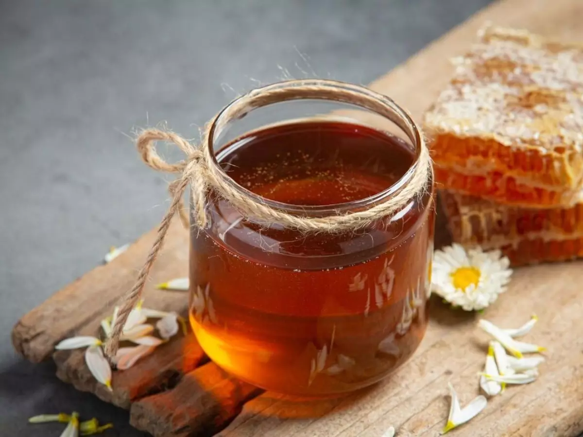 manfaat-madu.jpg.webp manfaat-madu.jpg.webp