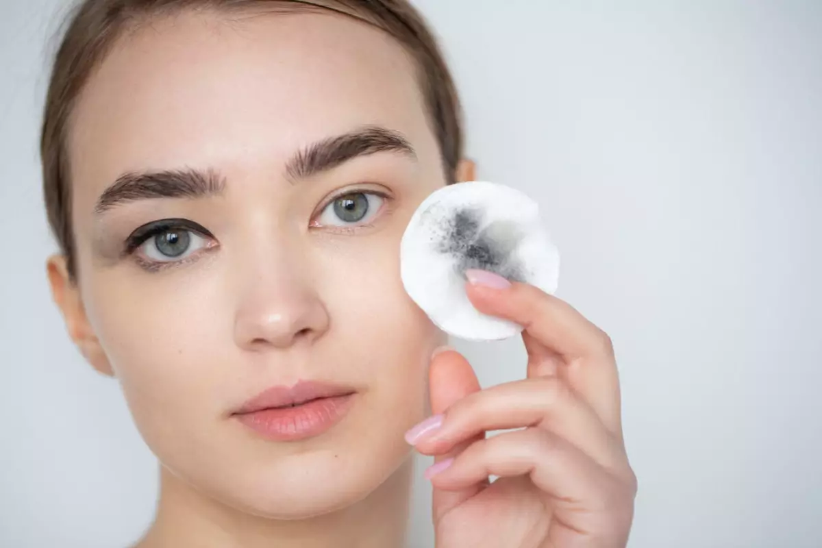 micellar-water.jpg.webp micellar-water.jpg.webp