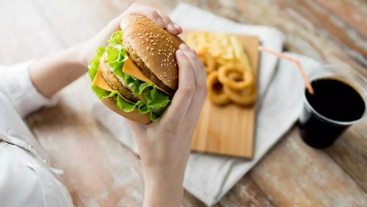 pola-makan-salah pola-makan-salah