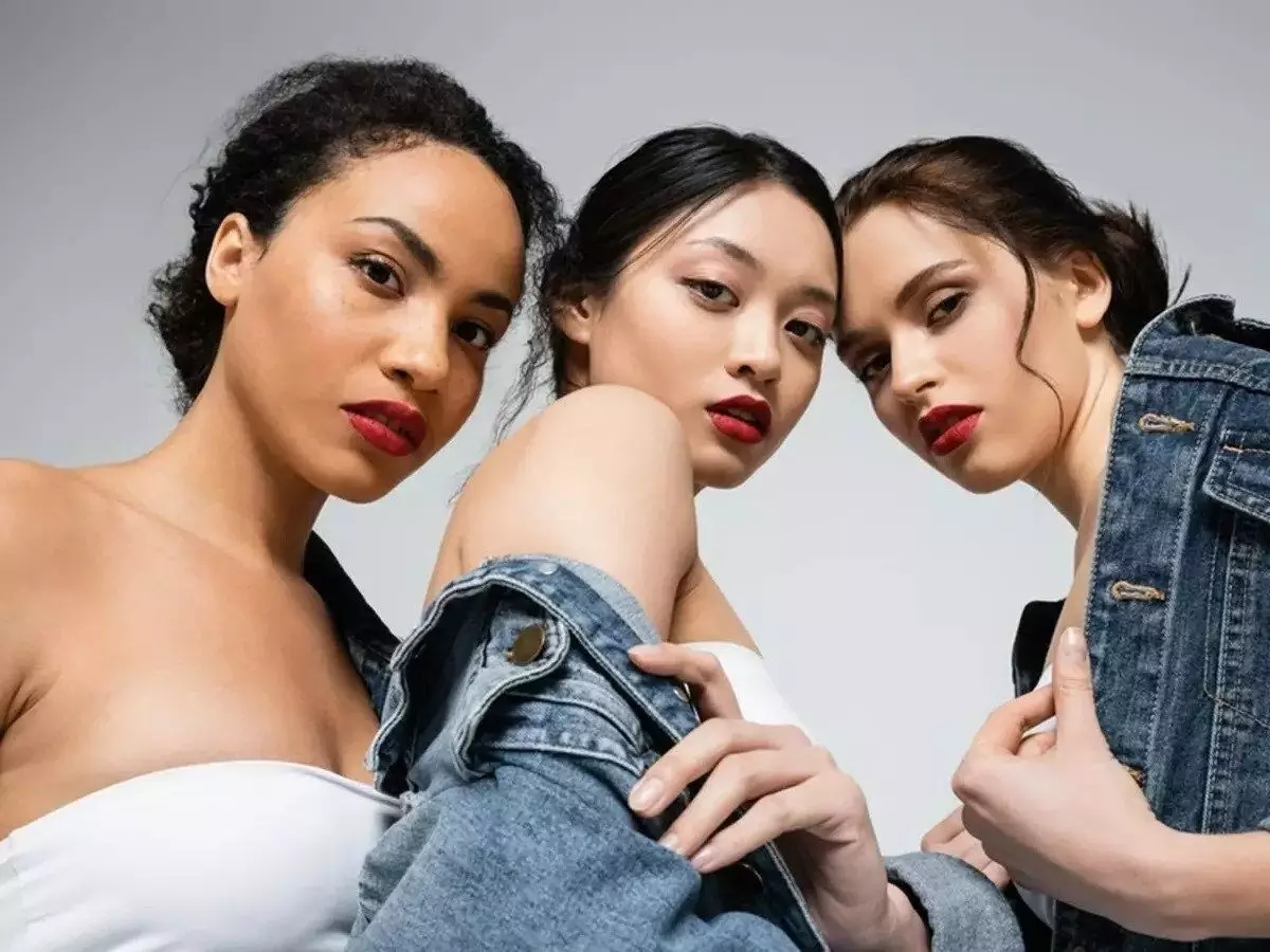 sesuaikan warna ombre lips dengan skintone