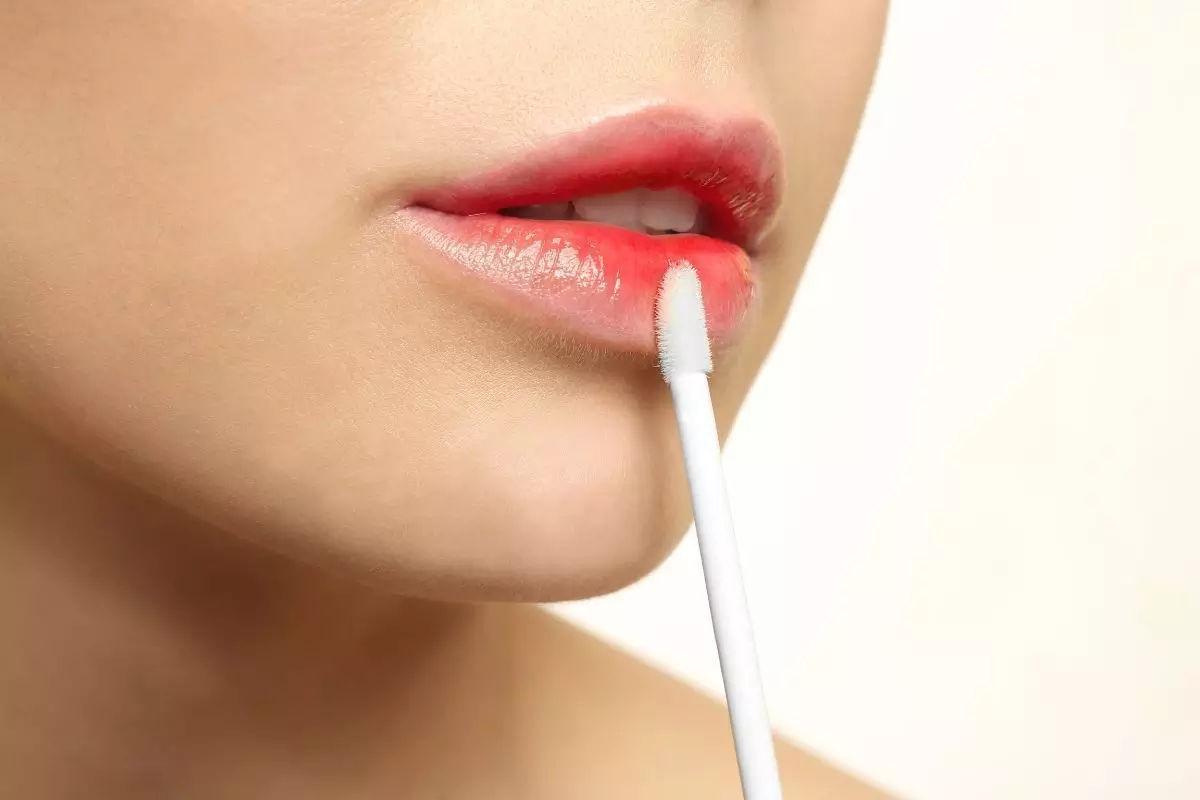 cara mudah membuat ombre lips