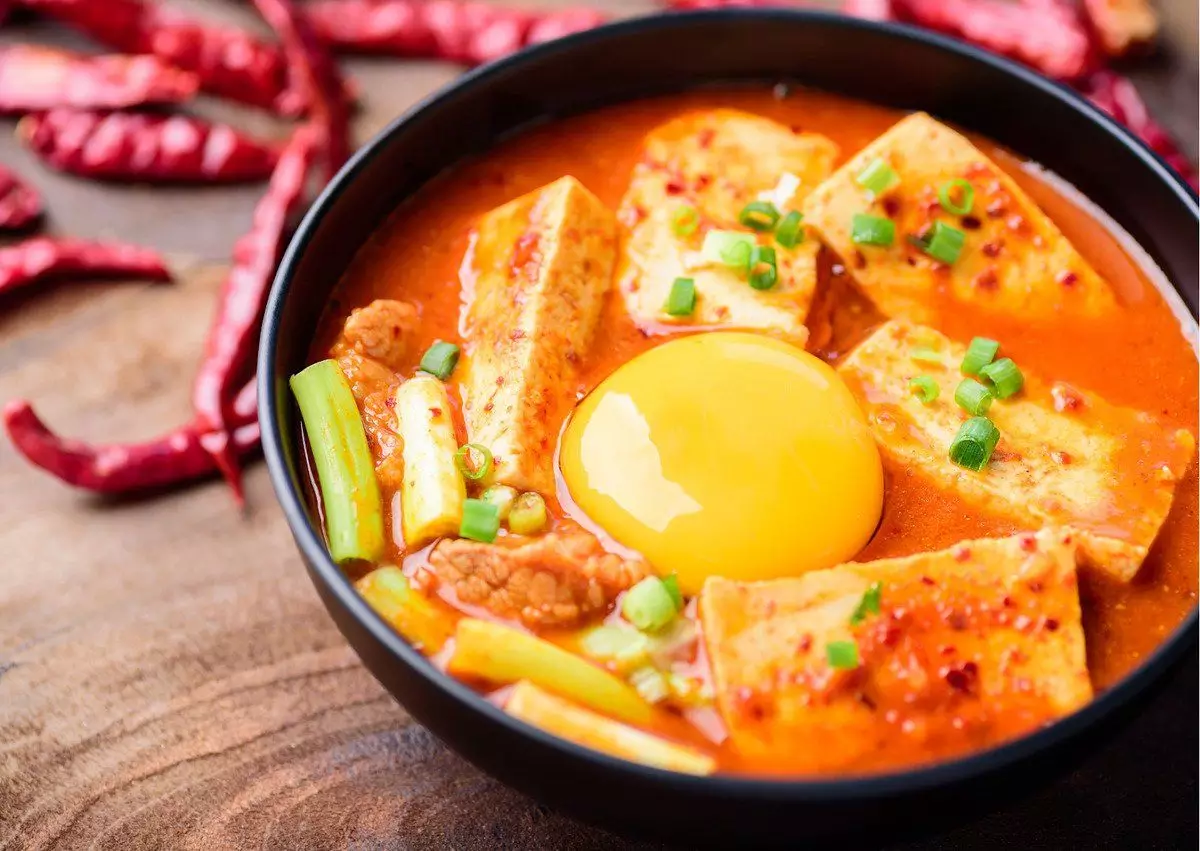 hindari makanan pedas saat sakit tenggorokan hindari makanan pedas saat sakit tenggorokan