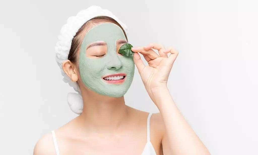 Cara Memakai Masker Mugwort yang Benar Agar Hasil Maksimal