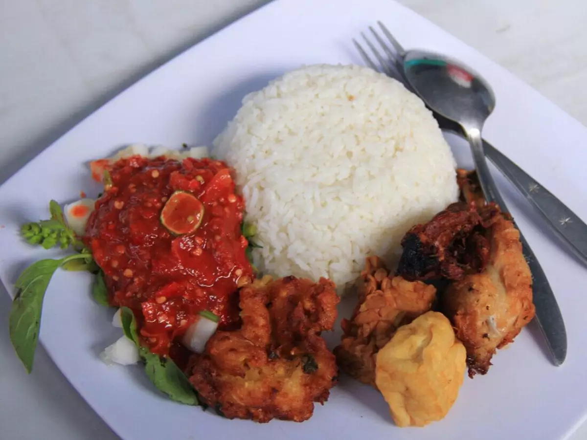 nasi-tempong