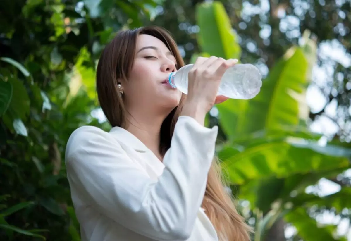 minum-air-putih minum-air-putih