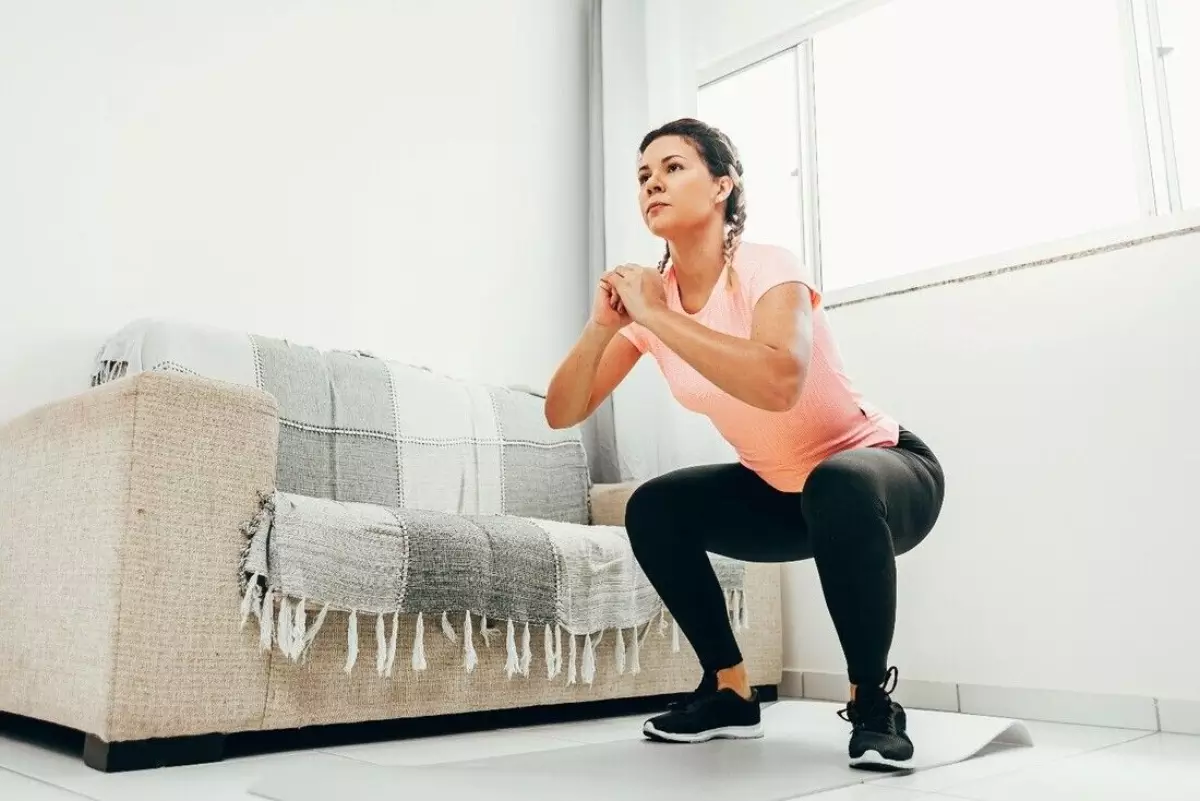 gerakan-duduk-berdiri gerakan-duduk-berdiri