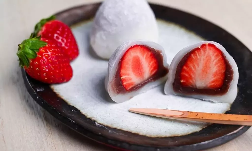 Resep dan Cara Membuat Ichigo Daifuku Kue Tradisional Jepang yang Lembut dan Lezat