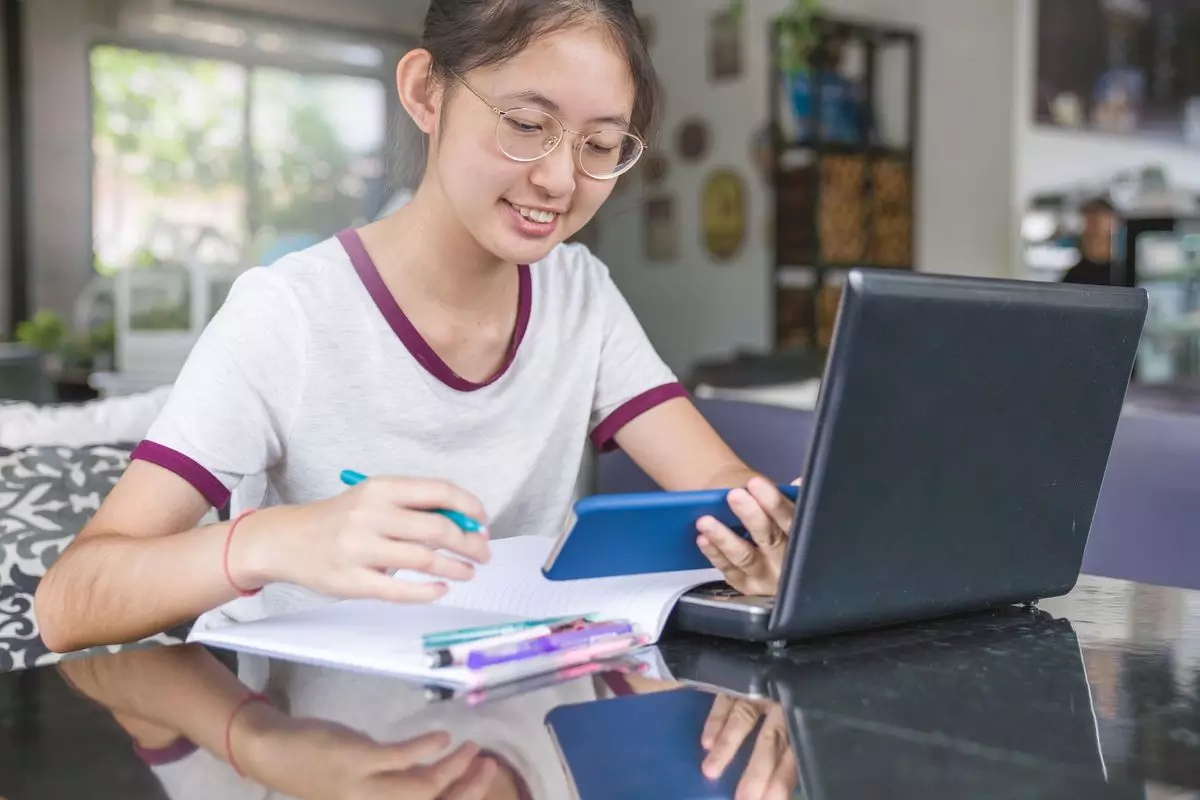 Belajar TOEFL Berbeda dengan Belajar Bahasa Inggris Belajar TOEFL Berbeda dengan Belajar Bahasa Inggris