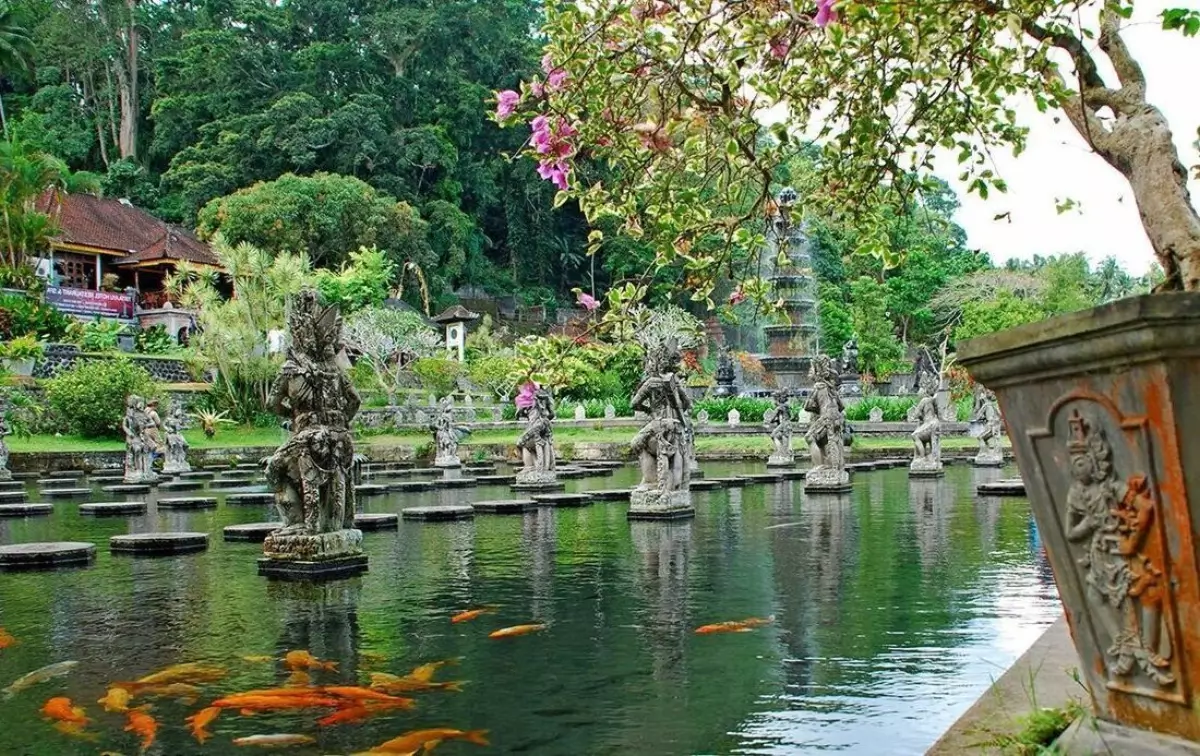taman-air-tirta-gangga