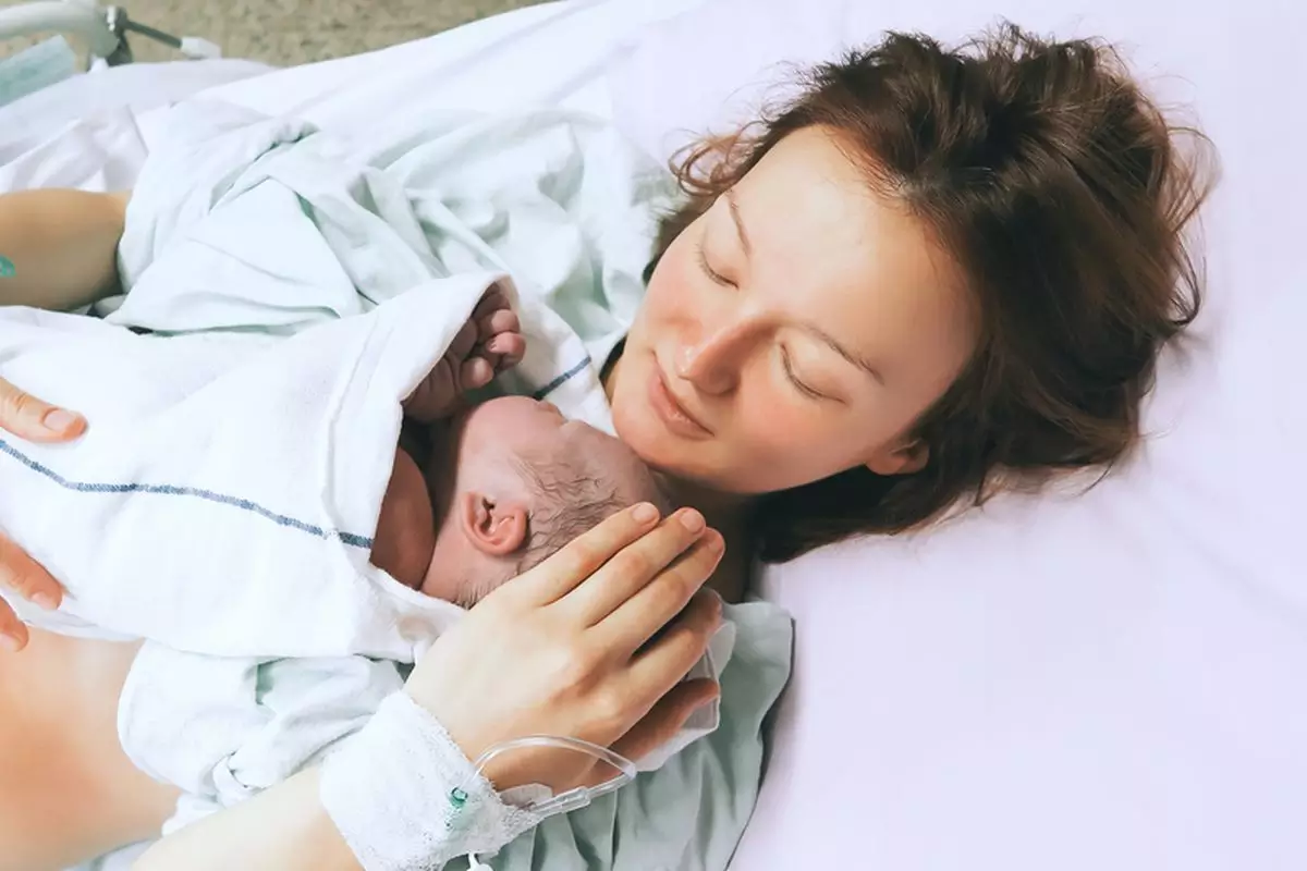 persalinan metode eracs membuat ibu dan bayi nyaman