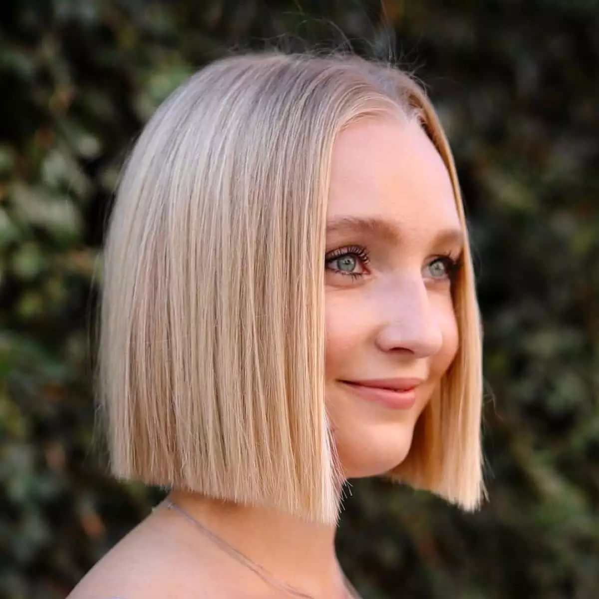 Blunt cut hairstyle Blunt cut hairstyle