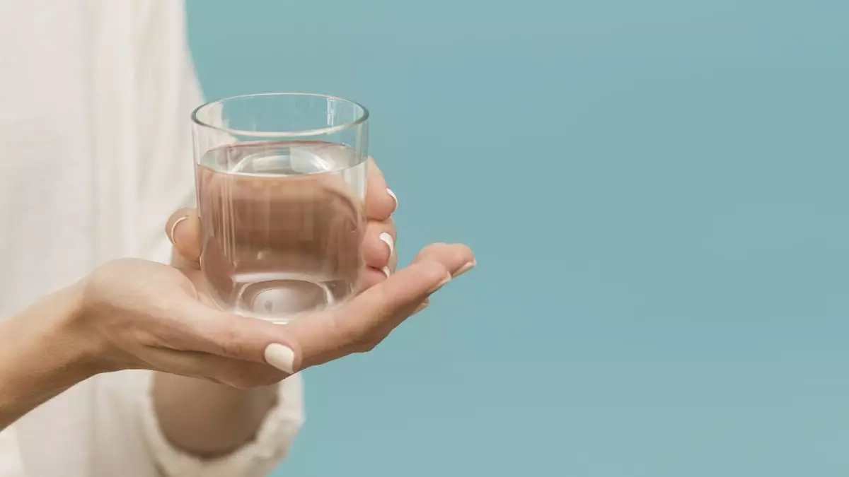 minum-air-putih minum-air-putih