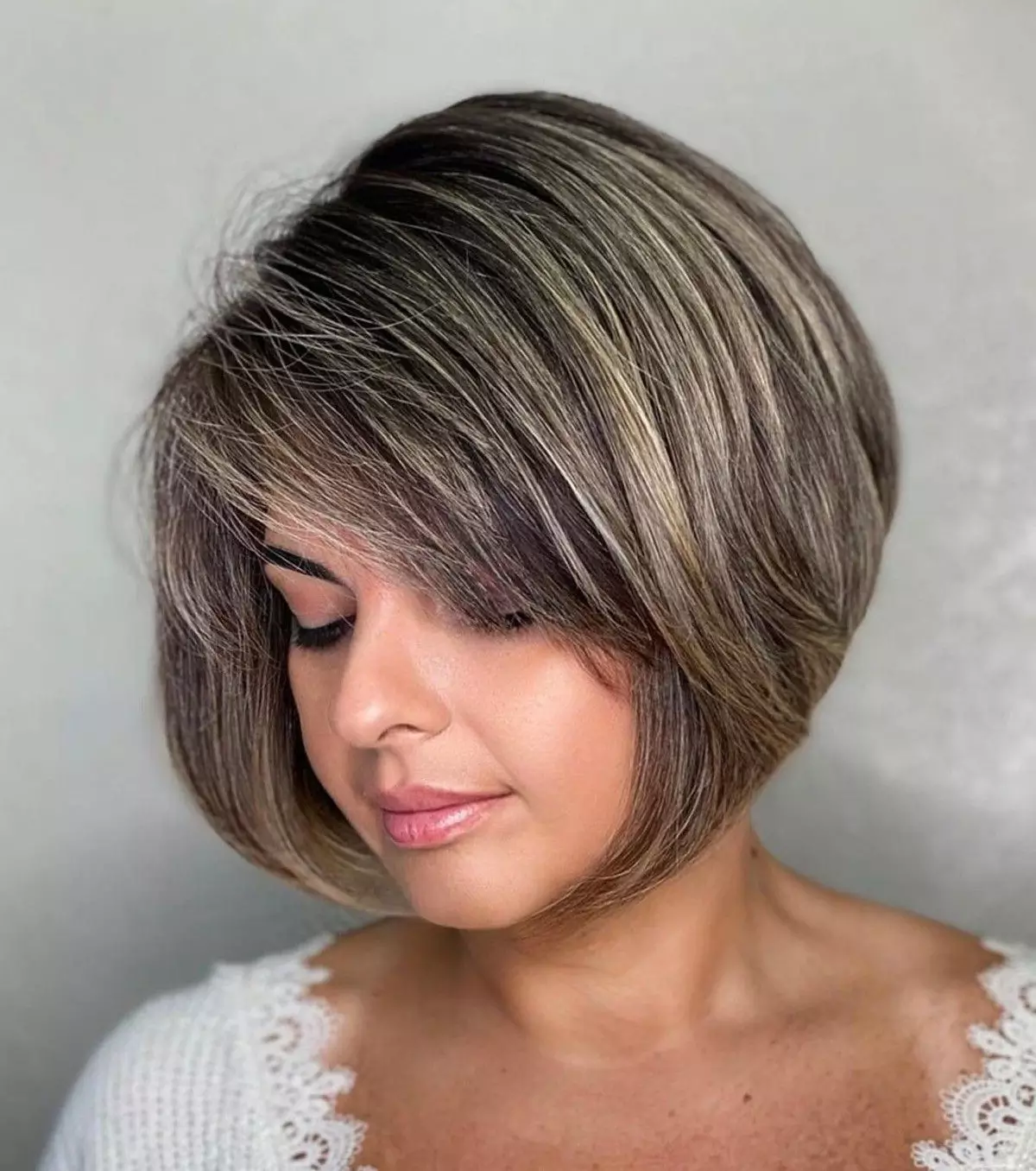 Gaya Rambut Rounded Bob