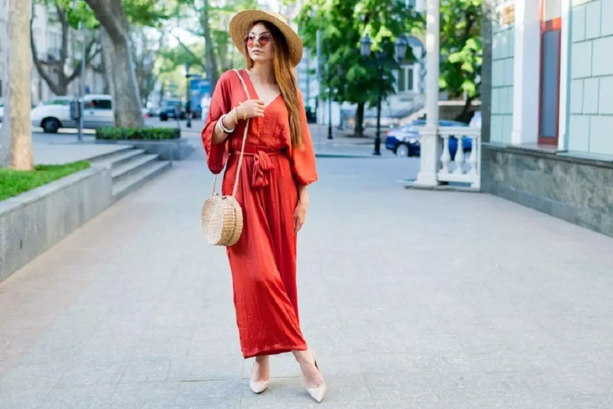 outfit jumpsuit bisa jadi alternatif saat cuaca panas outfit jumpsuit bisa jadi alternatif saat cuaca panas