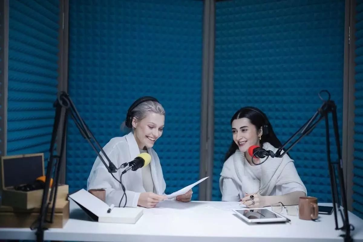 Podcast mulai berkembang sejak tahun 2005 Podcast mulai berkembang sejak tahun 2005