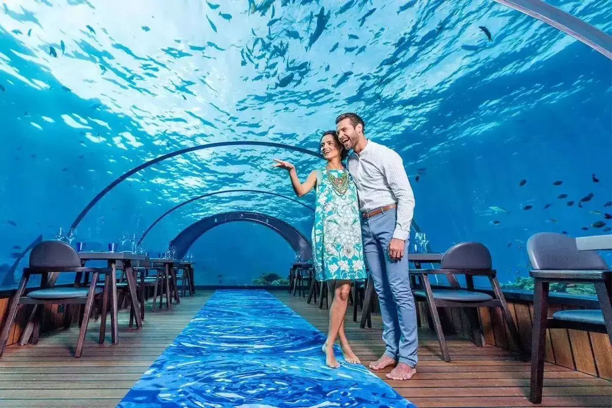 Ithaa Undersea Restaurant, Maladewa Ithaa Undersea Restaurant, Maladewa