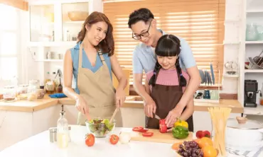 Nikmati Akhir Pekan dengan Keluarga Lewat Masak Bersama