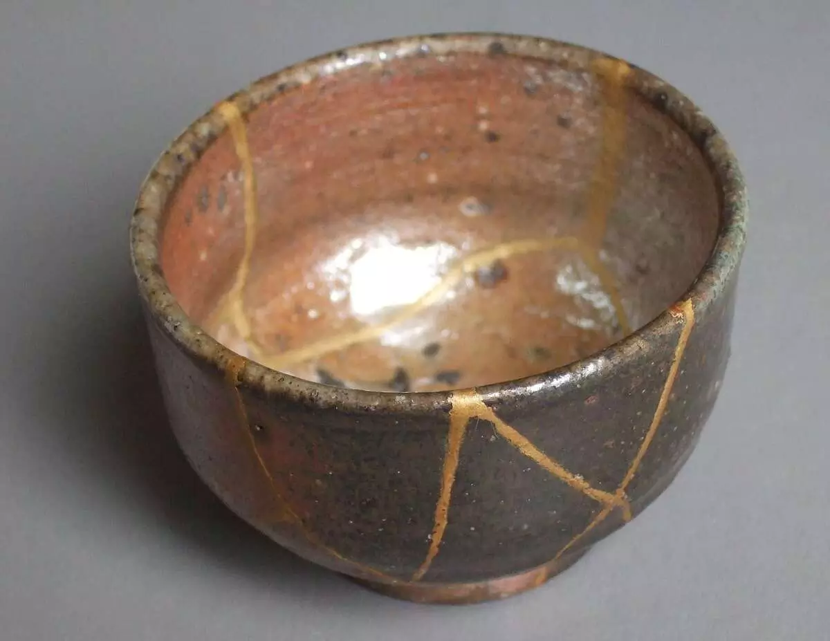 Kintsugi dari Jepang