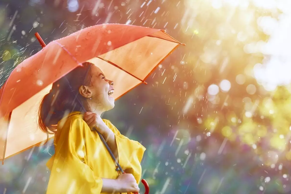 Hindari meminum air hujan secara langsung Hindari meminum air hujan secara langsung