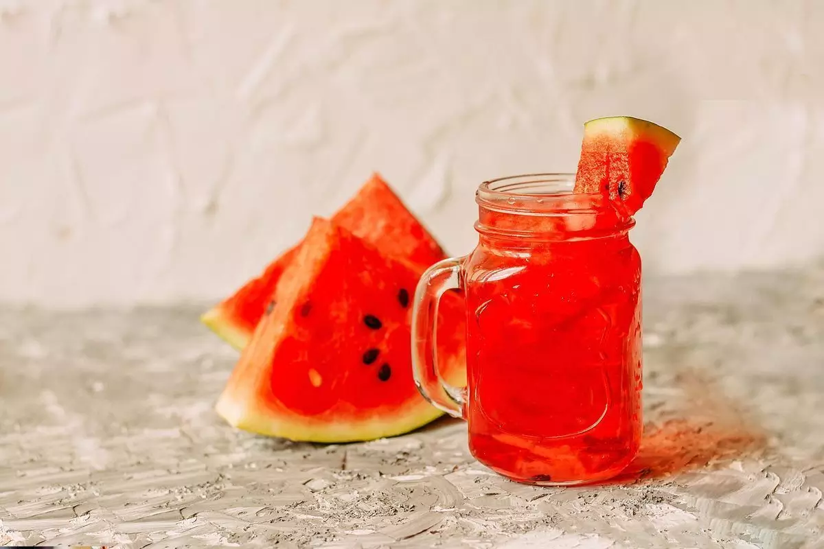 Jus semangka untuk mengatasi perut buncit Jus semangka untuk mengatasi perut buncit