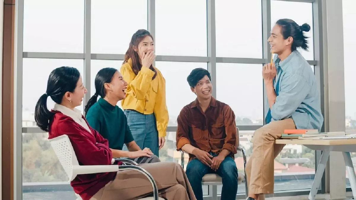 Ekstrovert mampu bekerja dengan baik dalam tim Ekstrovert mampu bekerja dengan baik dalam tim