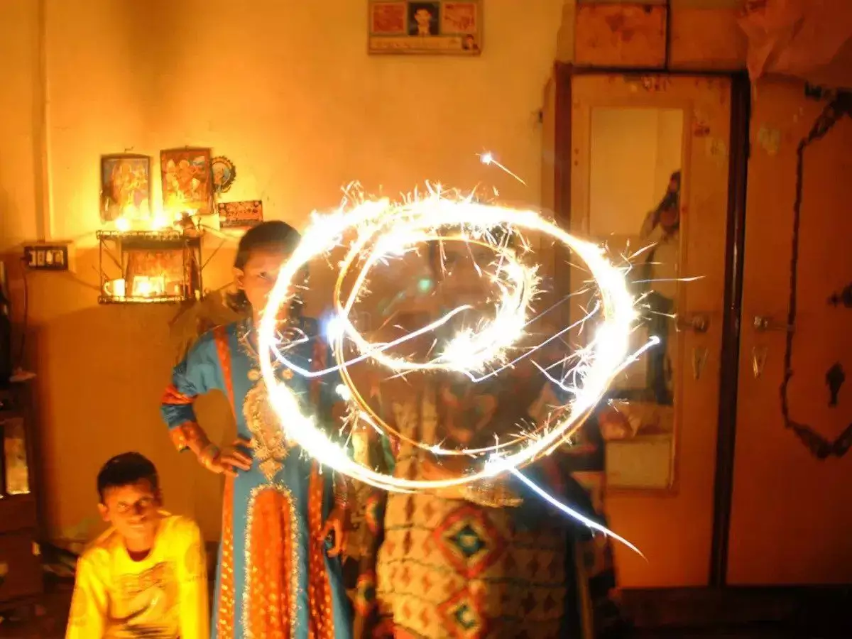 Kembang Api Saat Diwali di India Kembang Api Saat Diwali di India