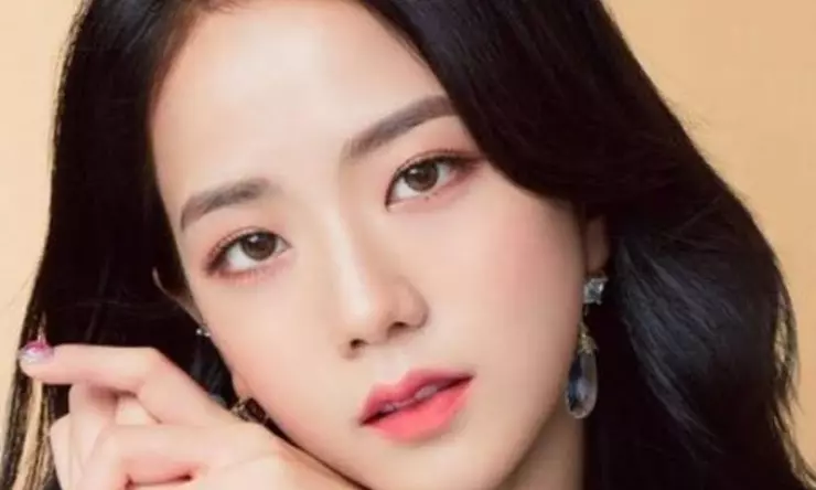 Trik Makeup Natural ala Beauty Influencer: Cara Membuat Tampilan Ringan yang Tahan Lama