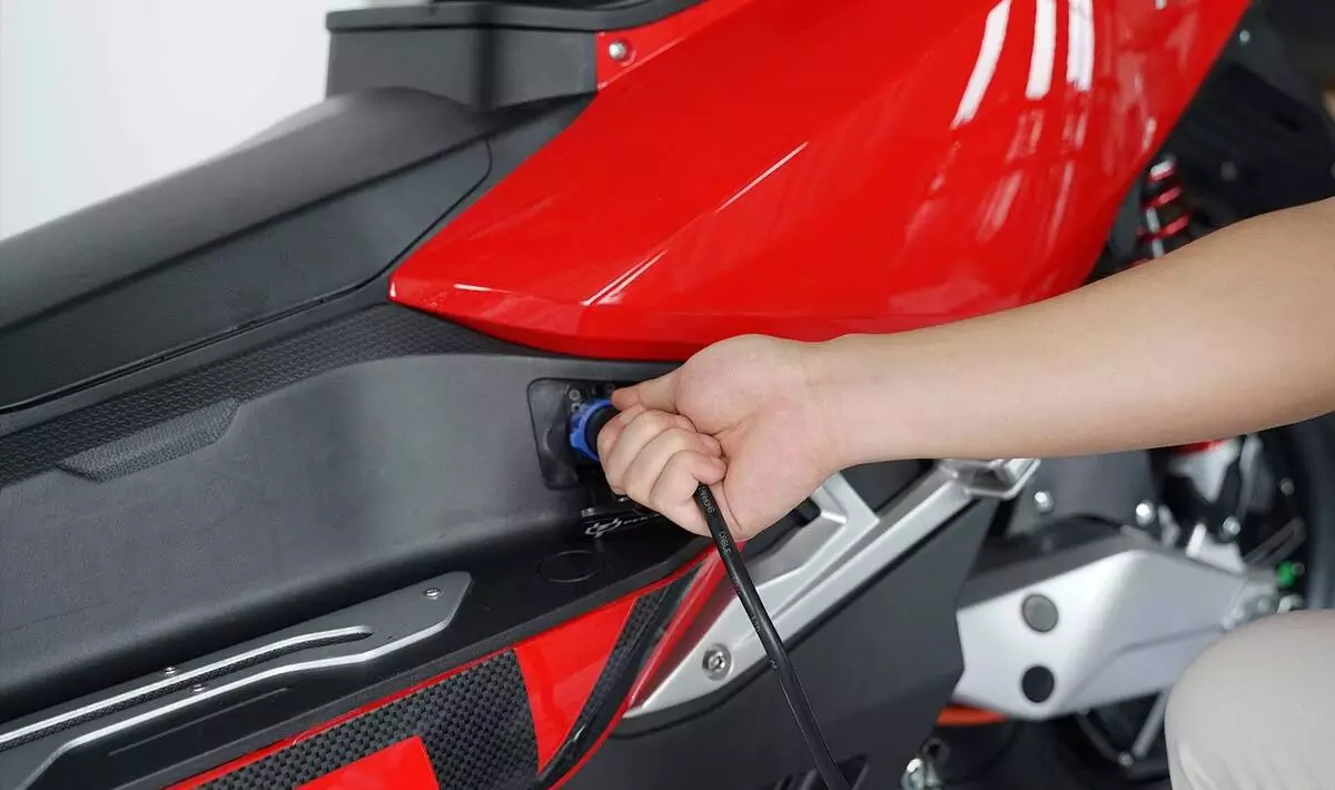 pengisian-daya-listrik