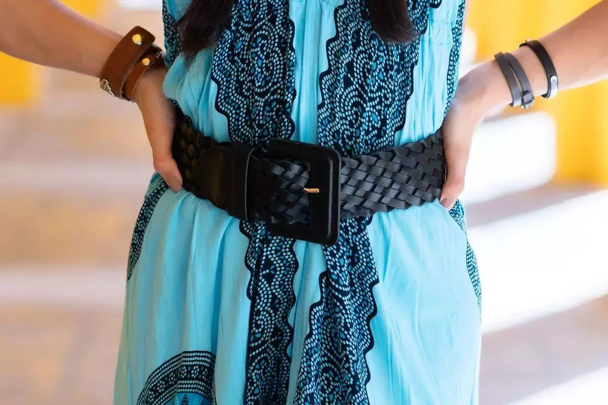 Kenali Fungsi dan Peran Wide Waist Belt dalam Penampilan