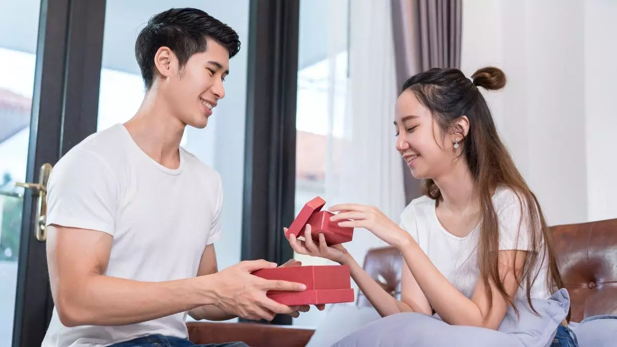 Red flag bisa dihindari dengan saling mengerti dan menjaga komunikasi antar pasangan