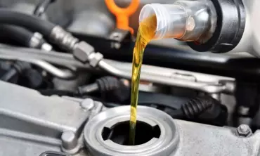 Inilah yang Terjadi Saat Mengganti Oli Mobil Tidak Sesuai Spesifikasi