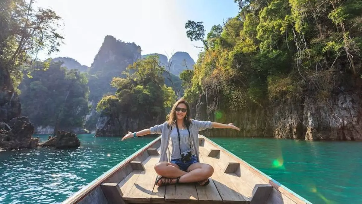 Cuti kerja bisa dimanfaatkan untuk refreshing atau liburan