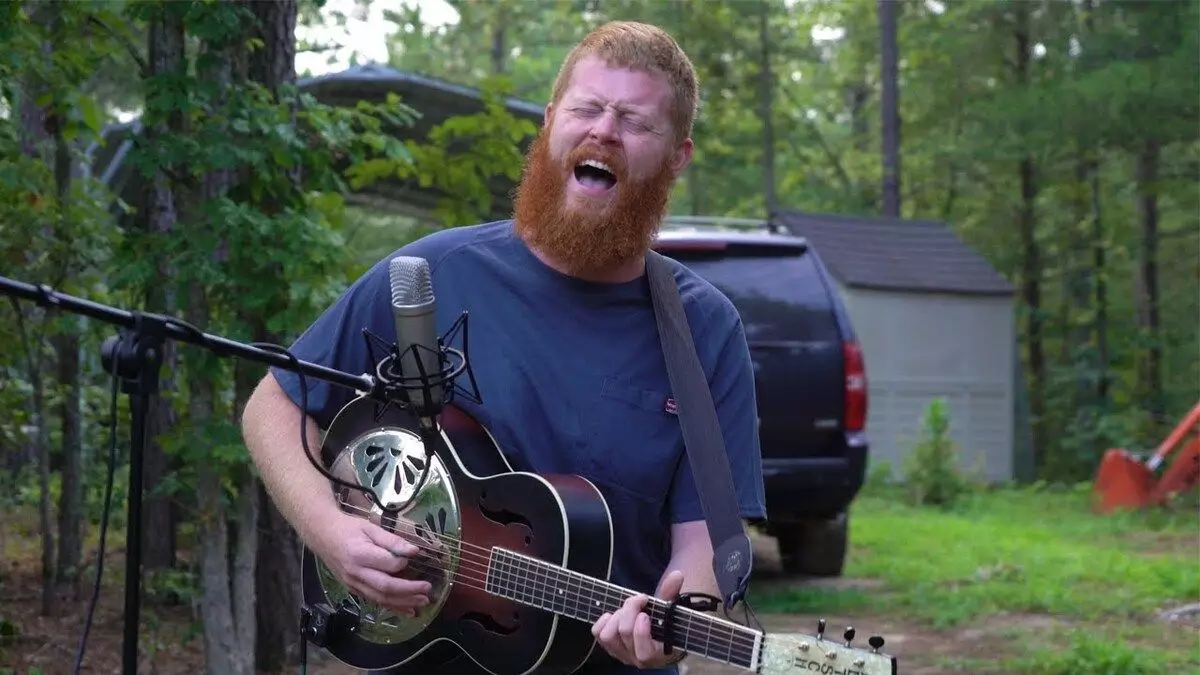 Hyperpop untuk Eksperimen Tanpa Batas Hyperpop untuk Eksperimen Tanpa Batas