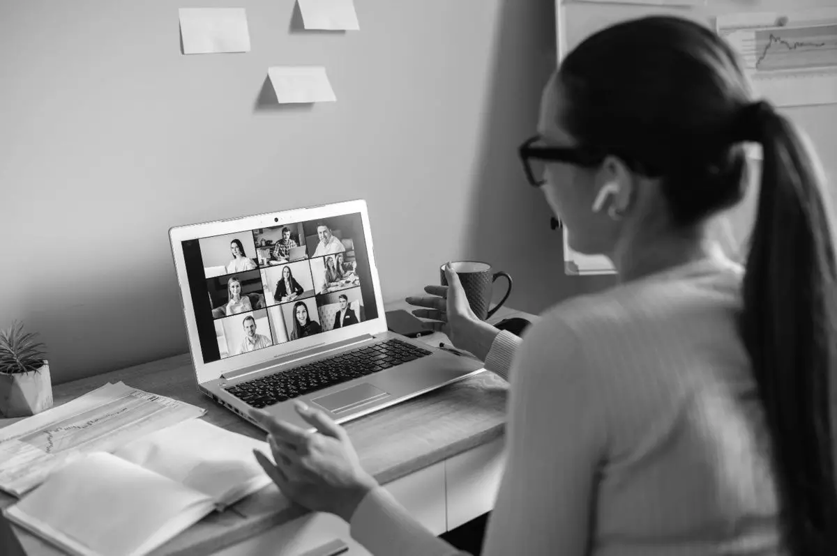 Pendidikan dan Pelatihan Online Pendidikan dan Pelatihan Online