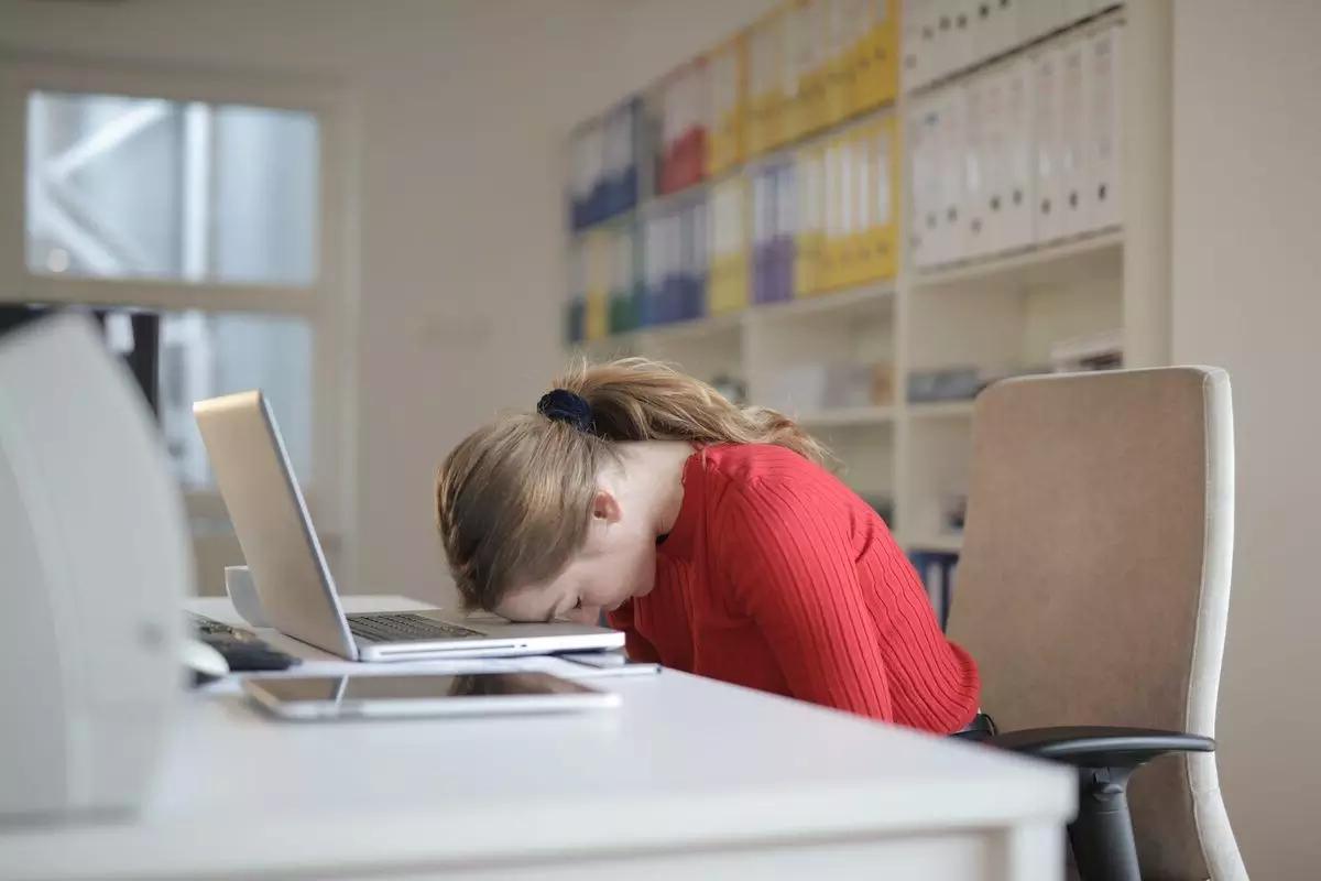 Pertimbangkan Perubahan dalam Rutinitas Kerja Pertimbangkan Perubahan dalam Rutinitas Kerja