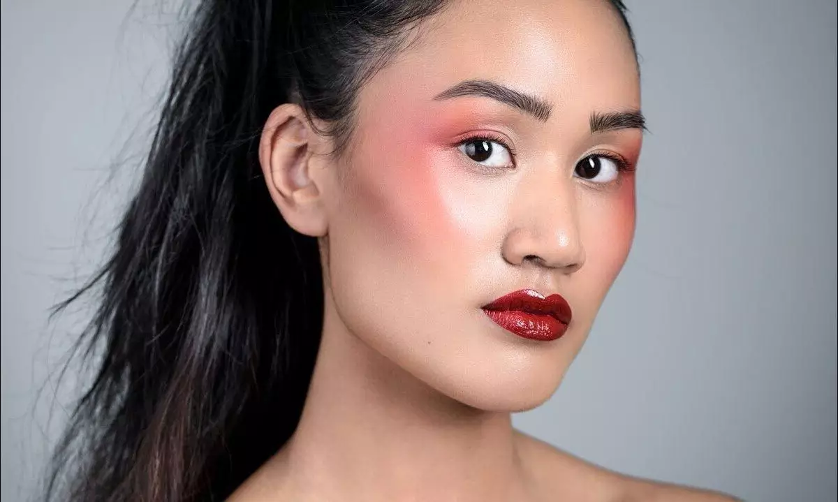 Bold Blush untuk Wajah Segar dan Merona Bold Blush untuk Wajah Segar dan Merona