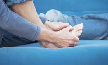 Ciri-ciri Asam Urat Pada Kaki yang Perlu Diwaspadai