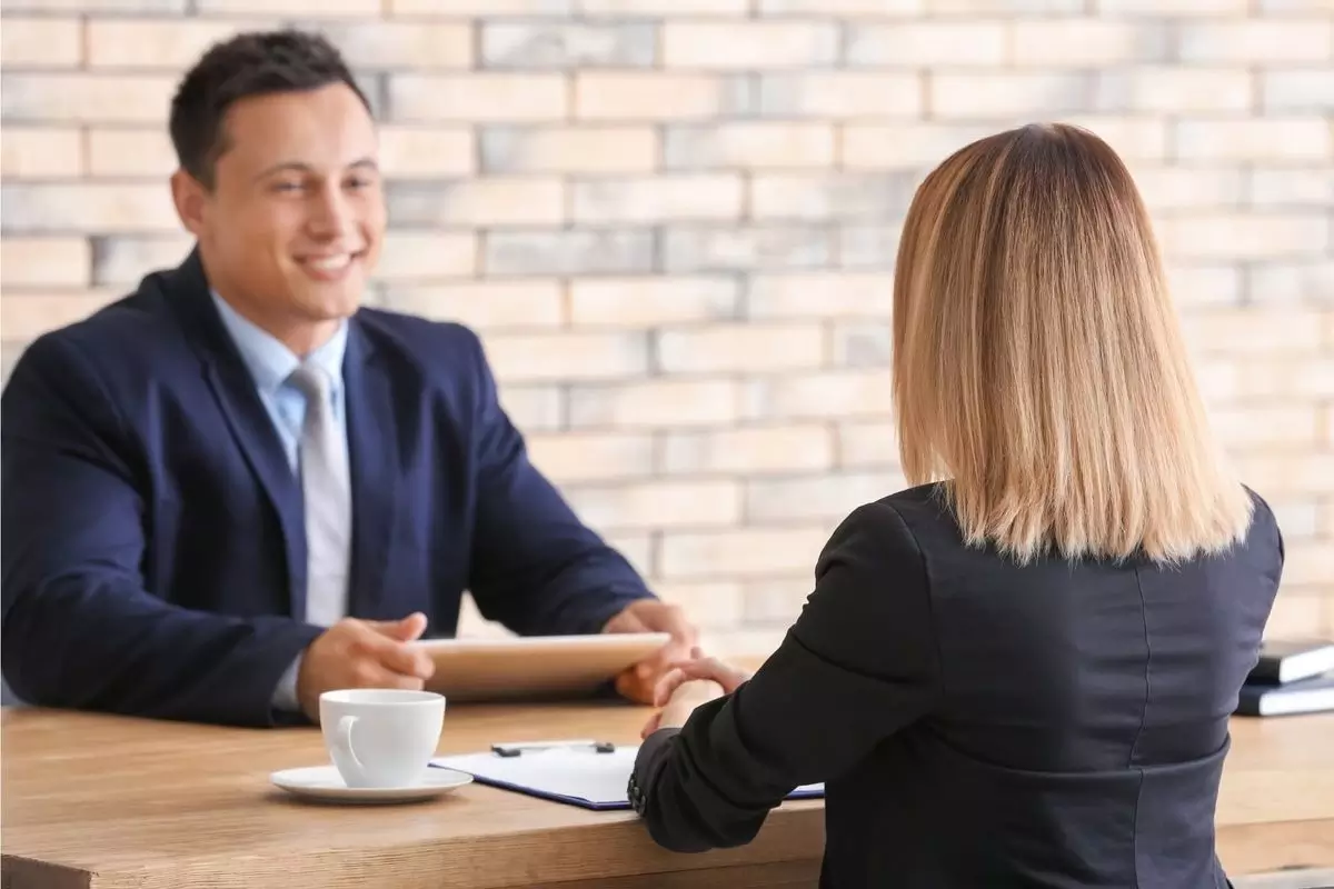 Kenali beberapa pertanyaan yang mengarah diskriminatif Kenali beberapa pertanyaan yang mengarah diskriminatif