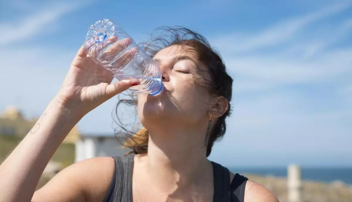 minum-air-putih minum-air-putih
