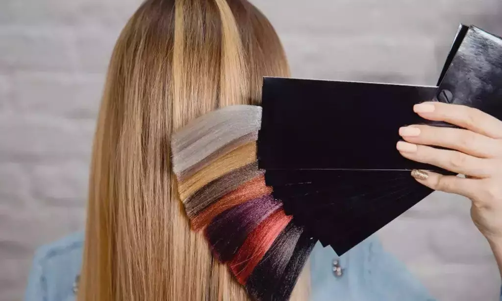 15 Trend Warna Rambut Wanita 2024 yang Bakal Hits