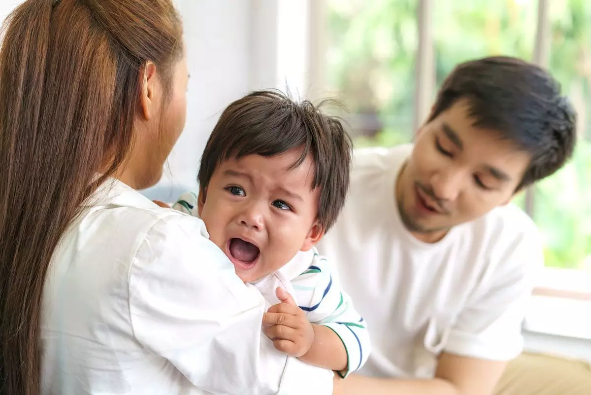 yang perlu dilakukan saat anak menangis yang perlu dilakukan saat anak menangis