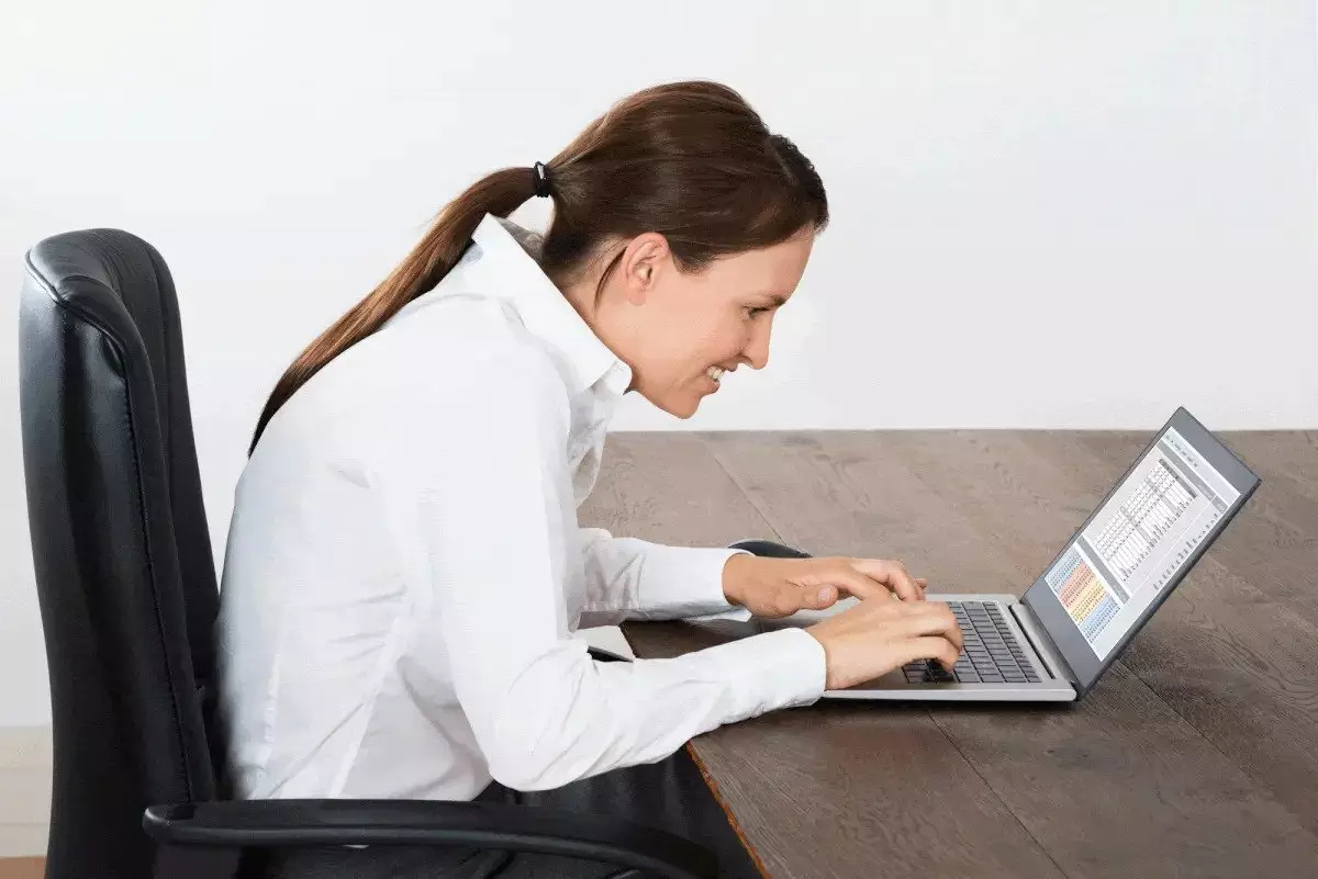 Postur tubuh Kyphosis Postur tubuh Kyphosis