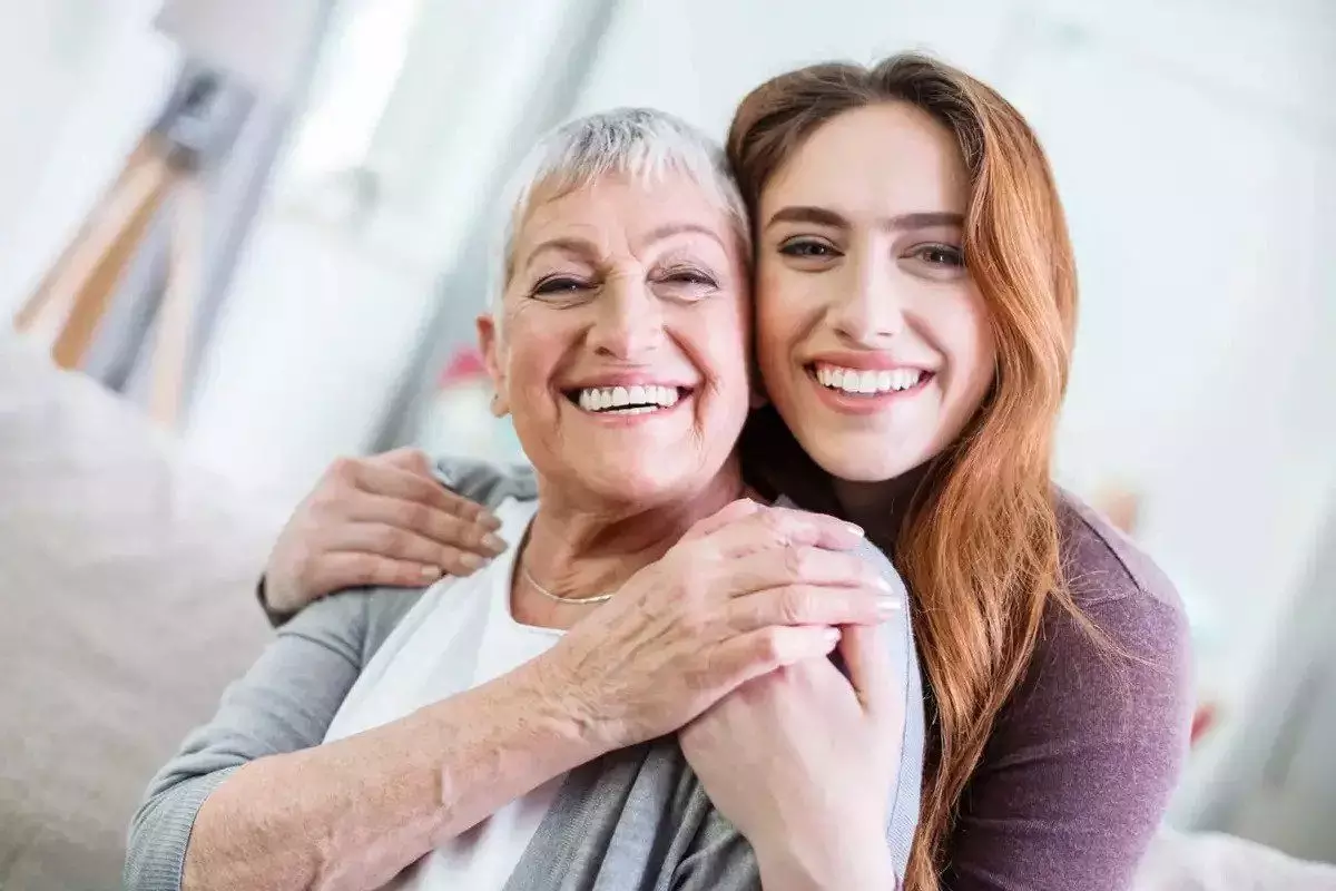 Menikmati momen kebersamaan bersama ibu