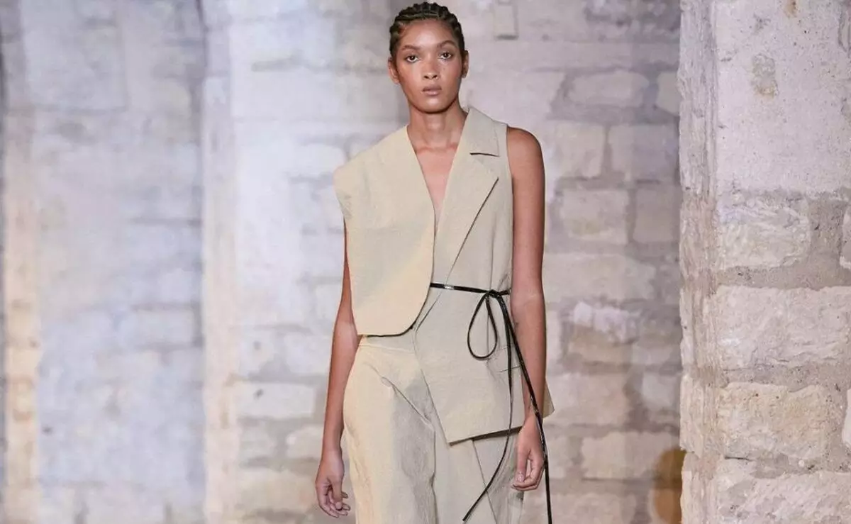 Asal Usul dan Perkembangan Slashed