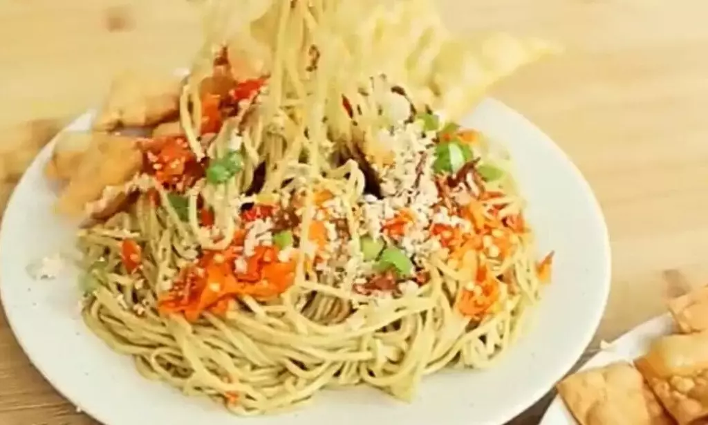 Resep Mie Gacoan Praktis ala Rumahan Pakai Mie Instan