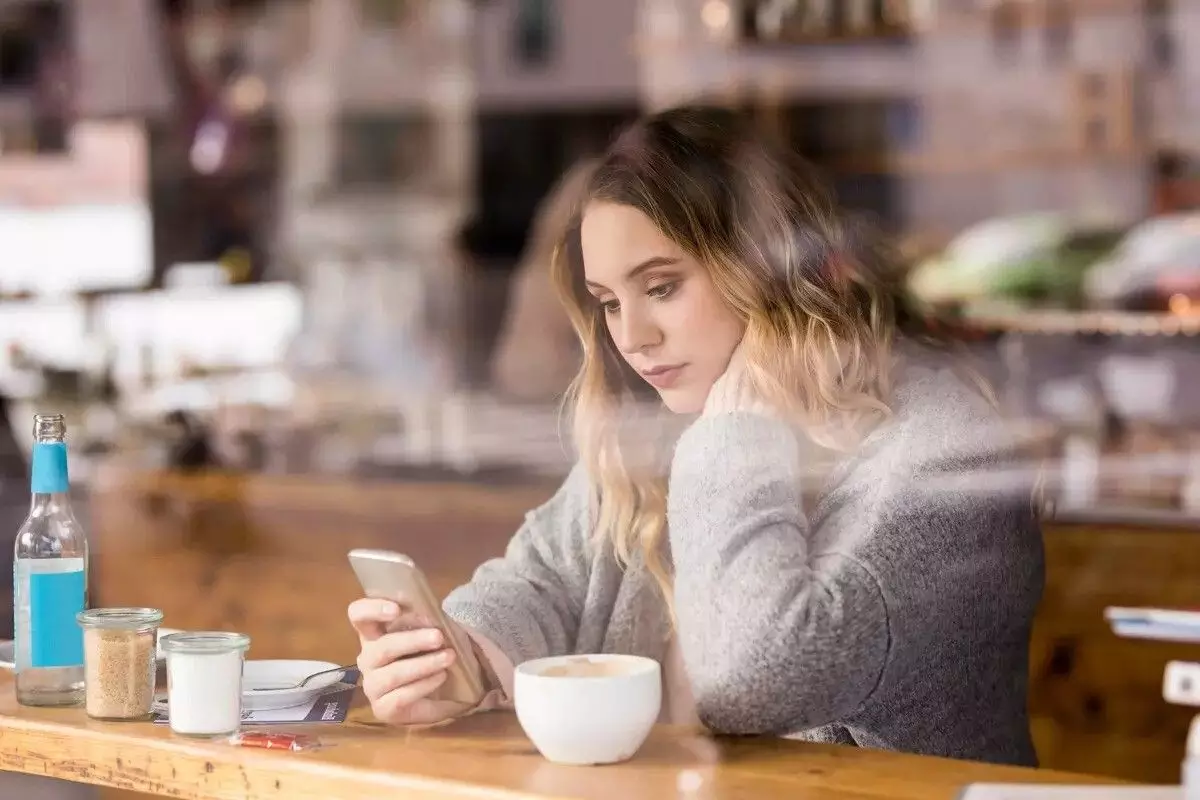 Kenali Perbedaan Antara Slow Fade dan Ghosting Kenali Perbedaan Antara Slow Fade dan Ghosting