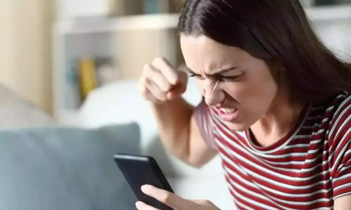 Menyikapi Tindakan Slow Fade dan Ghosting Menyikapi Tindakan Slow Fade dan Ghosting