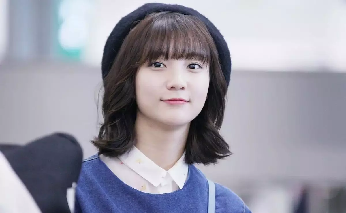 Model Rambut Poni Lurus Ala Korea Model Rambut Poni Lurus Ala Korea