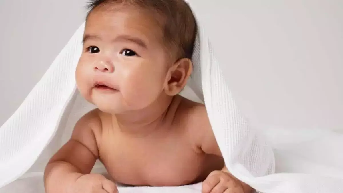 Mengenal cegukan pada bayi Mengenal cegukan pada bayi