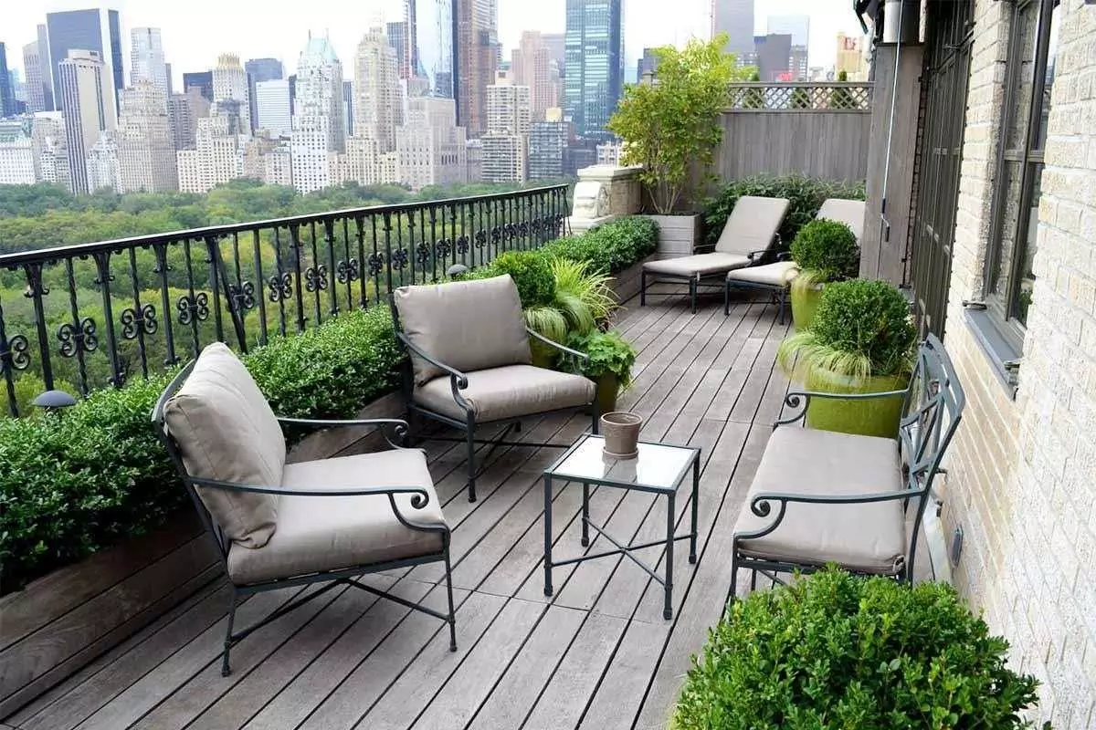 Balkon Minimalis Nuansa Alam